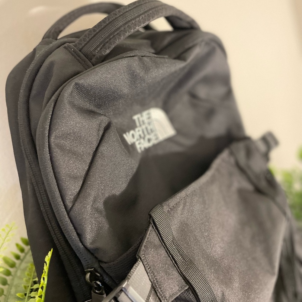 The North Face Backpack Dyno. Brand New - Picture 8 of 9